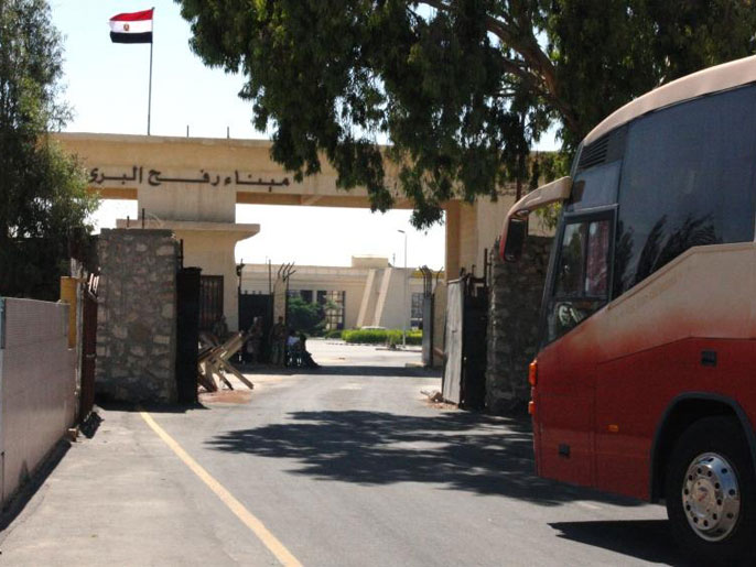 السلطات المصرية تبرر غلقها معبر رفح بدواعٍ أمنية (الجزيرة-أرشيف)
