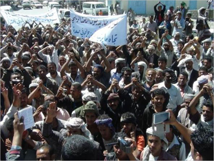 مظاهرة بالبيضاء تندد بالانفلات الأمني (الجزيرة)