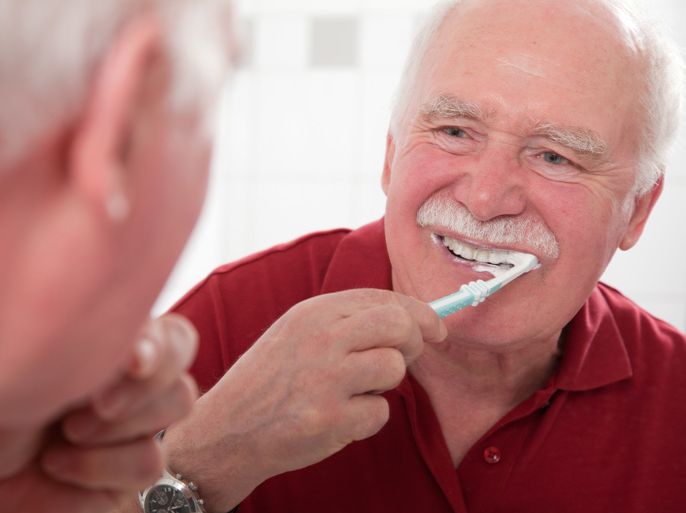 العناية المنتظمة بصحة الفم والأسنان ضرورية لمرضى السكري