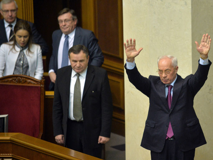 ‪أزاروف قال في جلسة البرلمان إن حكومته تأسف لاستخدام القوة ضد المتظاهرين‬ (الفرنسية)