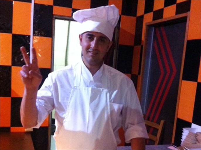 فتوح عمل طباخا في روسيا بعد أن كان صاحب ثلاثة مطاعم في سوريا (الجزيرة)