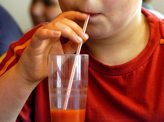 المشروبات المحلاة بالسكر ينبغي ألا تزيد عن 10% من كمية السعرات التي يحتاجها الطفل يوميا.