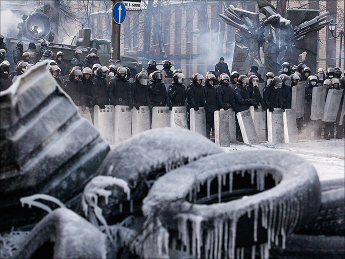 ‪‬ المتظاهرون يحتلون منذ نوفمبر/تشرين الثاني وسط العاصمة كييفالمتظاهرون يحتلون منذ نوفمبر/تشرين الثاني وسط العاصمة كييف(رويترز)