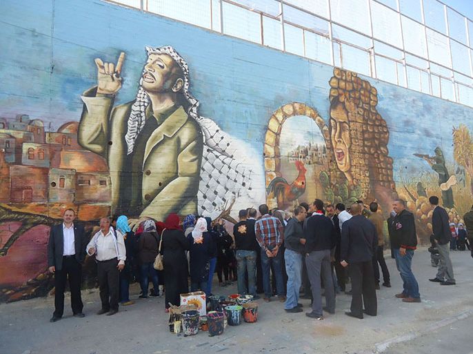 جدارية هي الأولى عربيا - التحرير يغيب عن "أرض كنعان"