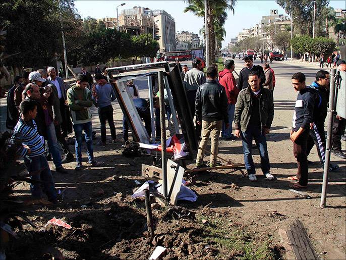 الانفجار الثالث وقع قرب مركز شرطة الطالبية في حي الهرم بالجيزة (رويترز)