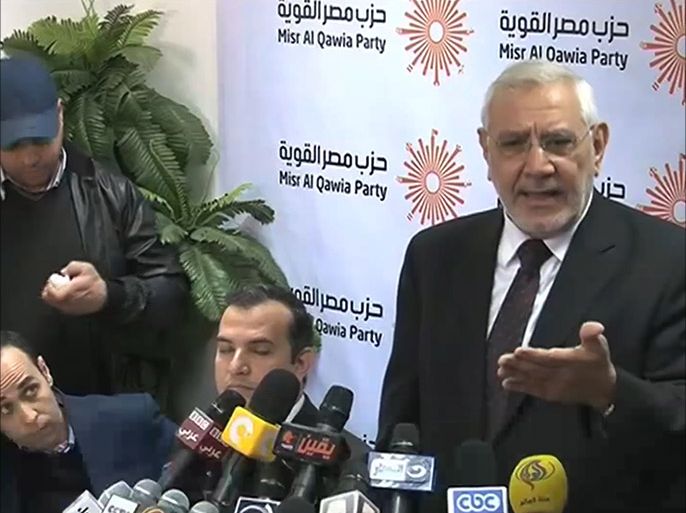 أبو الفتوح يصف سباق الرئاسة بالمسرحية الهزلية