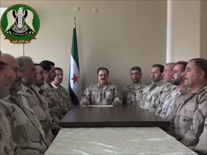 صورة وزعتها هيئة الأركان تظهر اجتماع قادة الجبهات والمجالس العسكرية بقيادة إدريس 