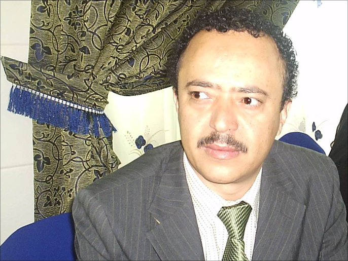 ‪غلاب يرجع التدخل الدولي إلى عجز النخبة اليمنية وتشتتها‬ (الجزيرة)
