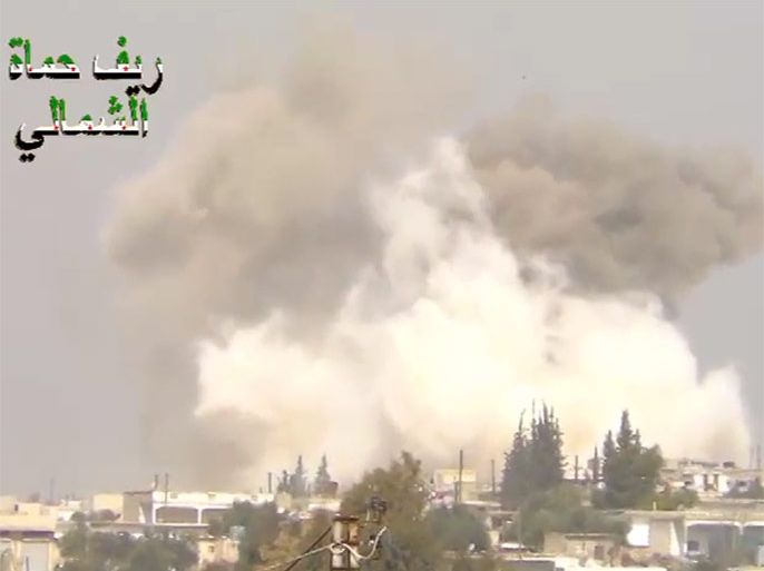 قصف باالطيران بالمروحي على مدينة اللطامنة بريف حماة (مصدر الصورة من نشطاء ارسلت للمدونة)