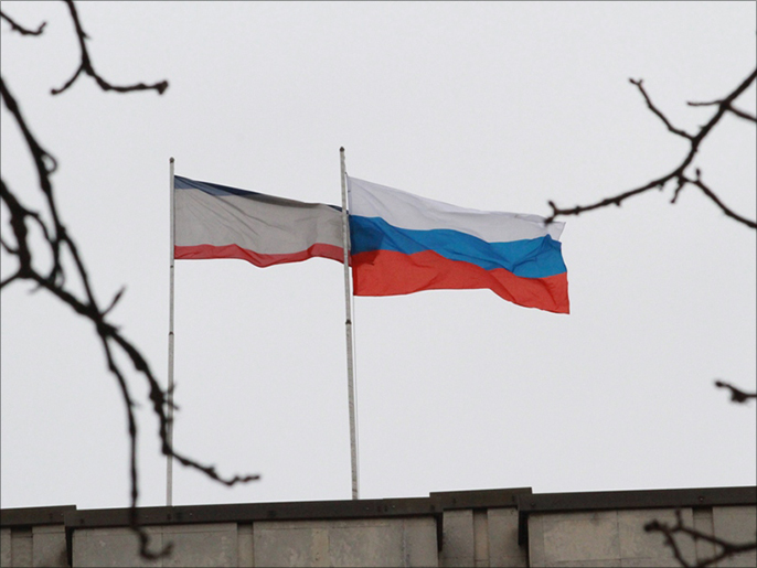 ‪العلم الروسي فوق مبنى البرلمان القرمي‬  (الجزيرة نت)