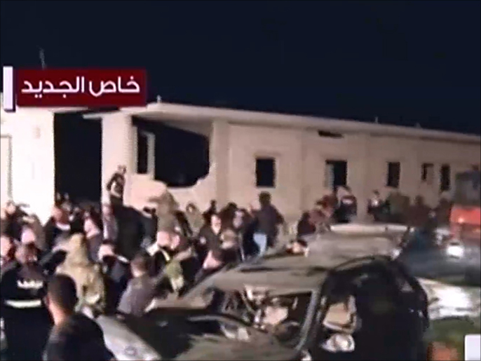 ‪السيارة المفخخة انفجرت في قرية النبي عثمان‬ (الجزيرة)