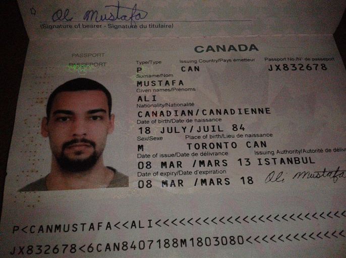 صورة جواز سفر الصحفي الكندي علي مصطفى الذي قتل في حلب برميل متفجر