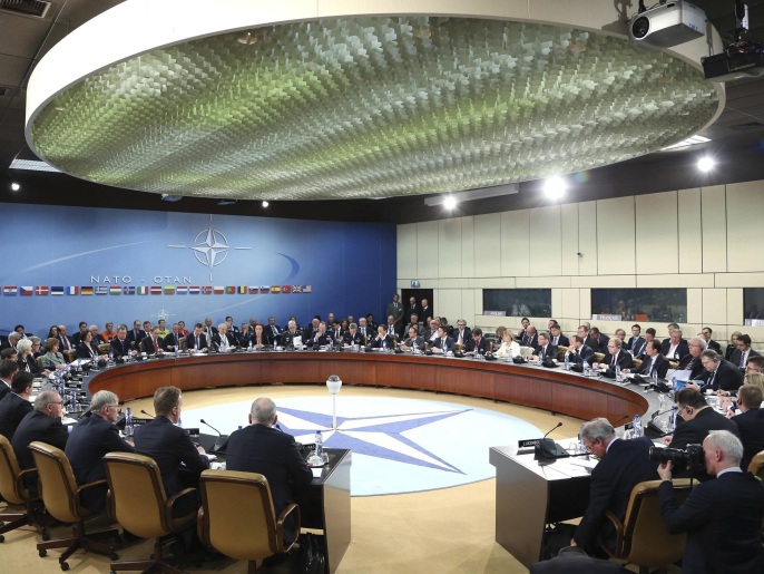 ‪دول حلف الناتو طلبت خططا لتعزيز تعاونه العسكري مع دول شرق أوروبا‬ (رويترز)