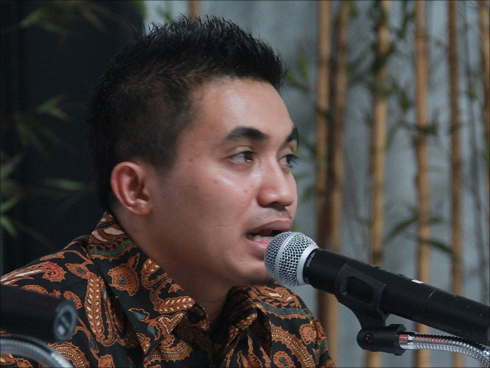 ‪فارابي قال إن الساحة السياسية الإندونيسية تفتقد لقادة يتمتعون بكاريزما شعبية‬ (الجزيرة)