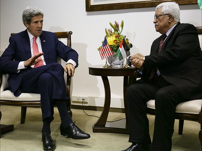 epa04007367 US Secretary of State John Kerry (L), meets with the Palestinian President Mahmoud Abbas (R) at Abbas' Office in the West Bank town of Ramallah, 03 January 2014. Kerry in on his 10th visit trying to bringing a 'framework agreement' for the peace talks between the Israelis and Palestinians. EPA/ATEF SAFADI/POOL POOL