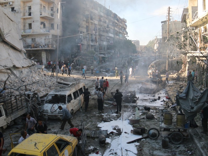 ‪‬ عدد القتلى بحلب تجاوز المائة جراء قصف قوات النظام لسوق شعبي في حي الهُلك(غيتي)