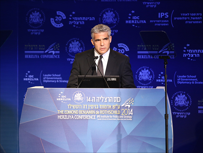 ‪وزير المالية يائير لبيد دعا إلى مؤتمر دولي لإعمار غزة مقابل نزع سلاحها‬  (الجزيرة)