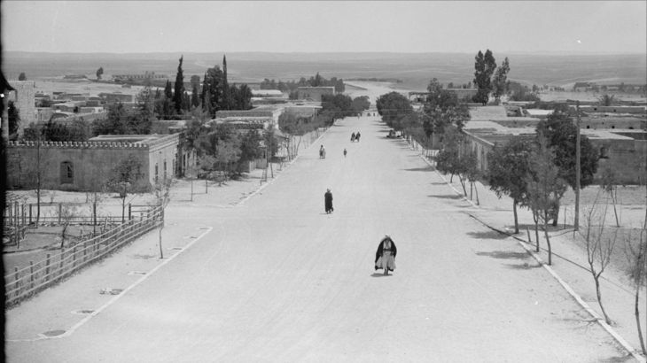 الشارع الرئيسي لمدينة بئر السبع. أغسطس 1932. مجموعة ماتسون.