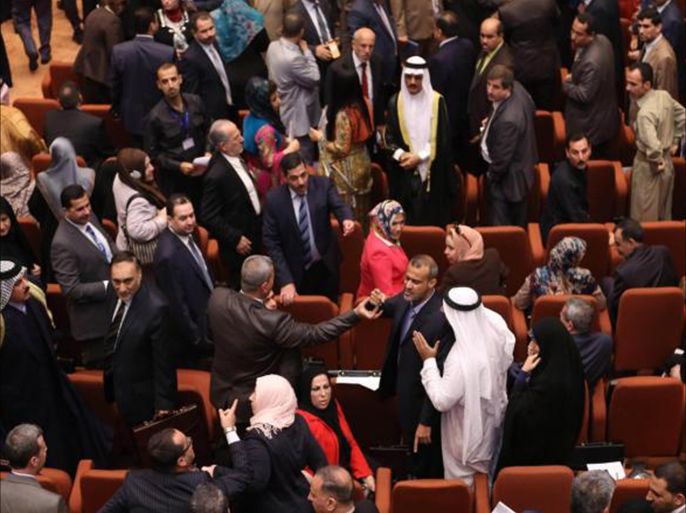 الجلسة الأولى لمجلس النواب أنتهت بمهاترات واتهامات وانسحاب معظم الحاضرين