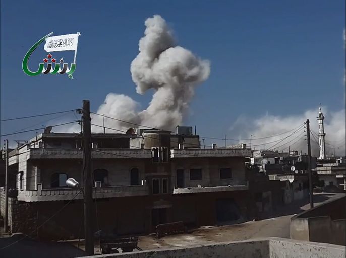 الطيران المروحي يلقي برميلين متفجرين على مدينة بنش بريف إدلب.