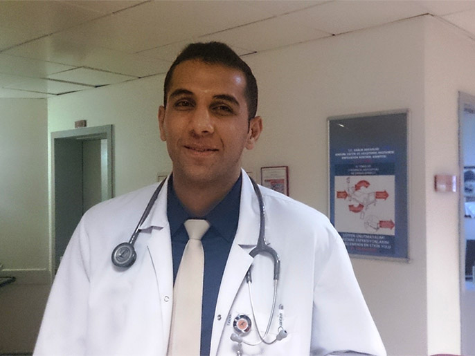 ‪أبو زينة: وجود أطباء فلسطينيين‬  (الجزيرة)