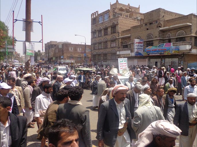 جماعة الحوثي تدعو لخطوات تصعيدية في حال عدم الإستجابة لمطالبها بإقالة الحكومة (الجزيرة نت)1