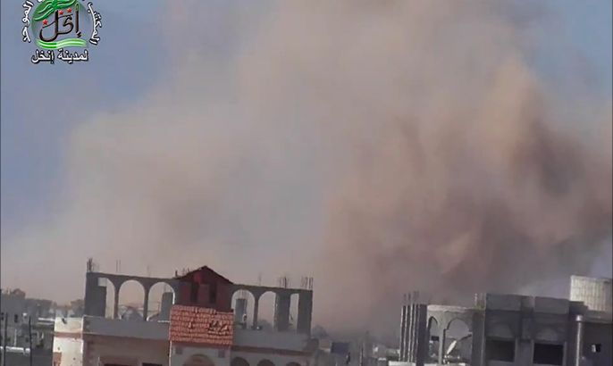 المروحيات تقصف بالبراميل مدينة إنخل بريف درعا