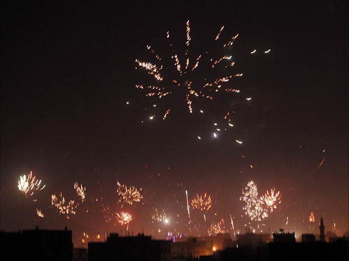 الحوثيون يطلقون الألعاب والأعيرة النارية في سماء صنعاء عقب سيطرتهم عليها