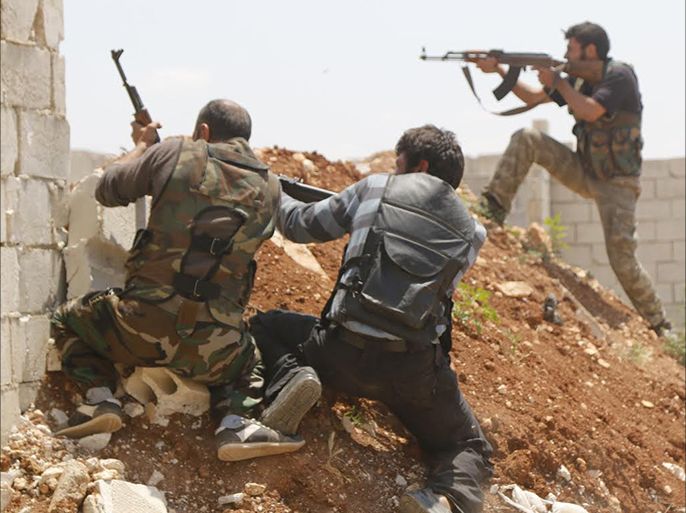 جانب من اشتباكات الثوار مع قوات النظام في حندرات شمال حلب