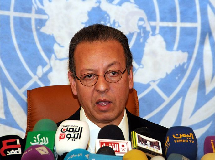 epa03071278 United Nation envoy to Yemen Jamal Bin Omar speaks to reporters during a news conference in Sana?a, Yemen, 12 January 2012, few hours after the Yemeni parliament endorsed a law granting outgoing Yemeni President Ali Abdullah Saleh immunity from prosecution. According to media sources, United Nation envoy to Yemen Jamal Bin Omar said that the UN Security Council will be briefed in late January on the Yemeni situation and the Yemeni rivals? commitment to the UN Security Council resolution 2014. EPA/WADIA MOHAMMED