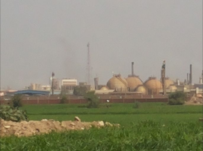 صور لأحد مصانع تصنيع وتعبئة إسطوانات الغاز الطبيعي بمنطقة مسطرد شمال غرب القاهرة. 24/10/2014.