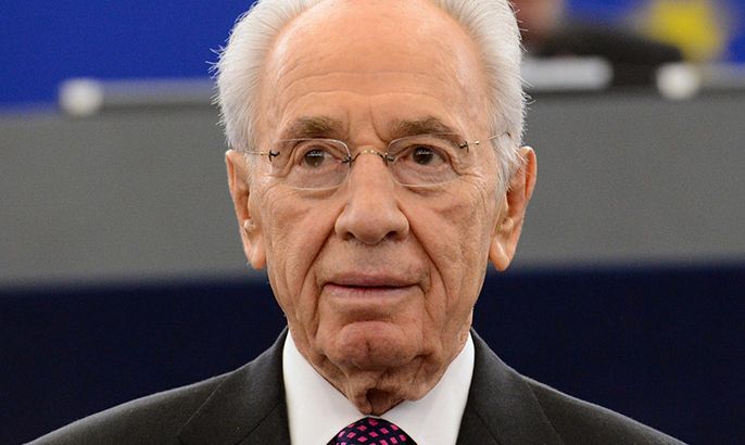 الموسوعة - epa03620092 Israeli President Shimon Peres speaks to Members of the European Parliament during a plenary session of the European Parliament, in Strasbourg, France, 12 March 2013. EPA/PATRICK SEEGER