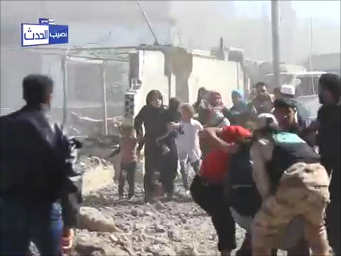  بلدة نصيب بريف درعا أثناء تعرضها لغارة نفذتها قوات النظام (ناشطون)