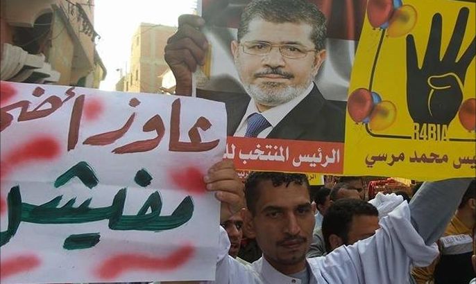 شهد عدد من ساحات صلاة العيد في مصر تظاهرات احتجاجية لأنصار الرئيس المعزول محمد مرسي،