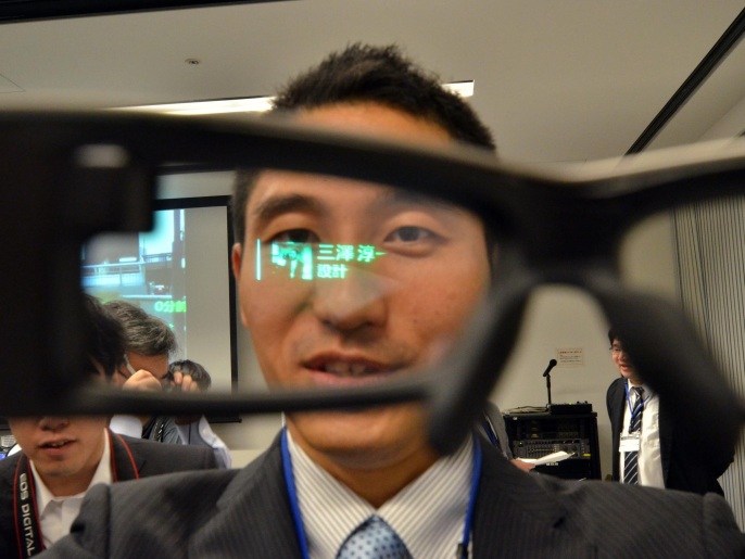 ‪سوني واحدة من الشركات اليابانية التي طورت نظارة ذكية تنافس نظارة غوغل‬ (غيتي)