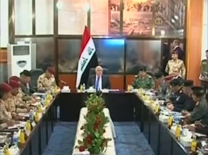 العبادي يسعى لإعادة الثقة بالقوات المسلحة العراقية