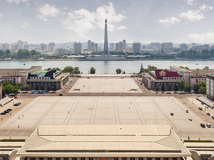 Kim Il Sung square and Juche Tower, Pyongyang - الموسوعة