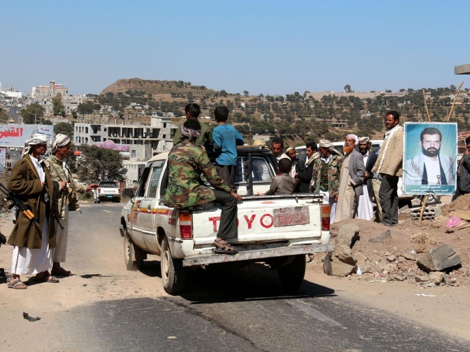 ‪حوثيون ينصبون نقاط تفتيش على مداخل تعز جنوب صنعاء‬ (غيتي)