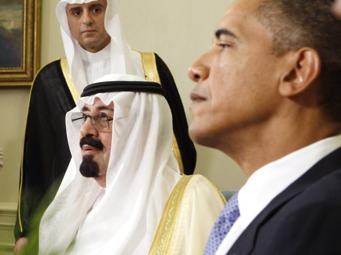 U.S. President Barack Obama (R) meets with Saudi Arabia's King Abdullah bin Abdulaziz in the Oval Office of the White House in Washington in this June 29, 2010 file photo. Saudi Arabia's King Abdullah has died, state television reported early on January 23, 2015 and his brother Salman became king, it said in a statement attributed to Salman. REUTERS/Larry Downing/Files (UNITED STATES - Tags: OBITUARY ROYALS POLITICS)