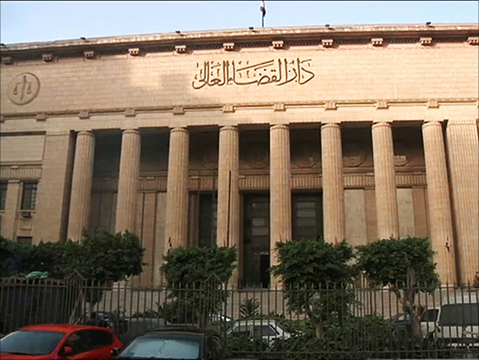 ‪القضاء المصري يواجه تهم الانحياز لنظام السيسي‬ (الجزيرة نت)