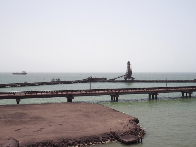 ‪ميناء نواديبو الواقع شمال غرب موريتانيا‬ (رويترز)