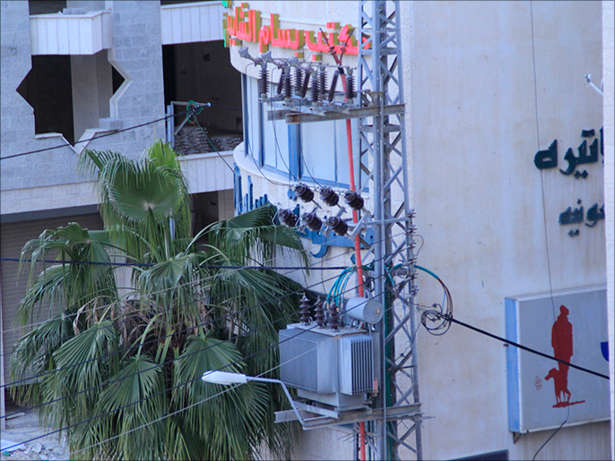 ‪نابلس عانت فصل إسرائيل للتيار الكهربائي عنها مرتين خلال بضعة أيام‬ (الجزيرة)