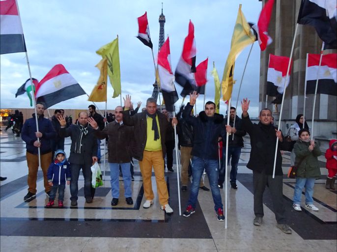 مصريون يحتجون في باريس على بيع السلاح لنظام السيسي