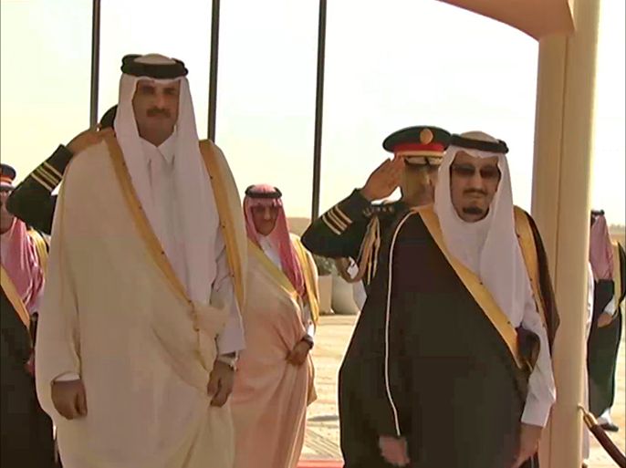 أمير قطر الشيخ تميم بن حمد آل ثاني في أول زيارة للسعودية بعد تولي الملك سلمان بن عبدالعزيز الحكم 17/2/2015