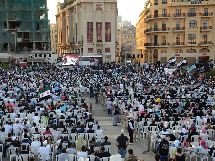 ‪الاعتقال يأتي وسط انقسام للشارع اللبناني بشأن الثورة السورية‬ (الجزيرة)