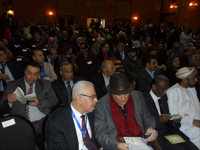 جانب من جمهور الملتقى ببدار الأوبرا في القاهرة (الجزيرة)