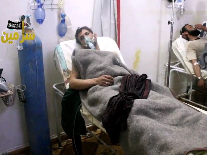 النظام يقصف قرية قميناس في ريف إدلب بغاز الكلور