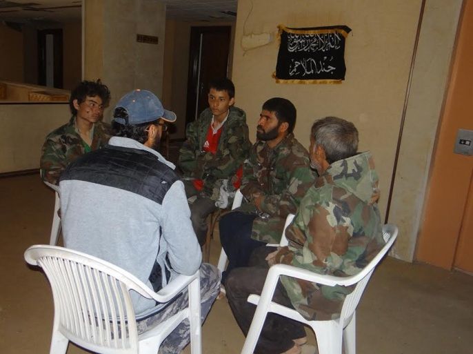 يؤكد ناشطون أن معظم من يقوم بالقتال في درعا إلى جانب النظام هم أجانب