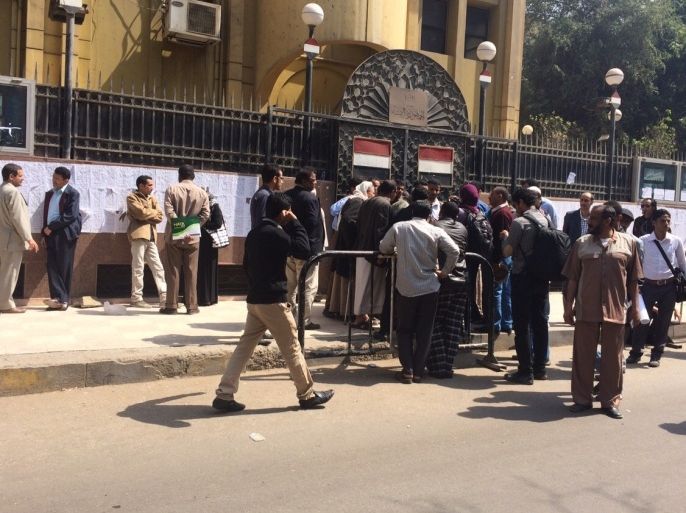 وقفة امام السفارةاليمنية في القاهرة
