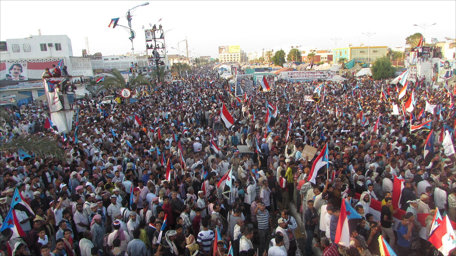 ‪‬ احتجاجات جنوب اليمن.. بحث عن دولة قبل الوحدة(الجزيرة)